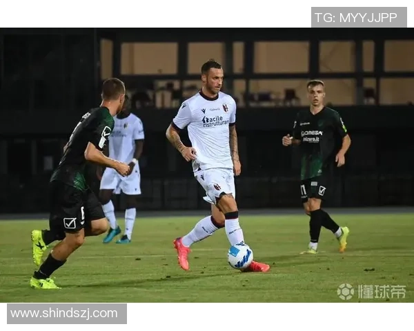 深圳羽毛球队技术争议引发热议球员表现与战术选择成焦点讨论